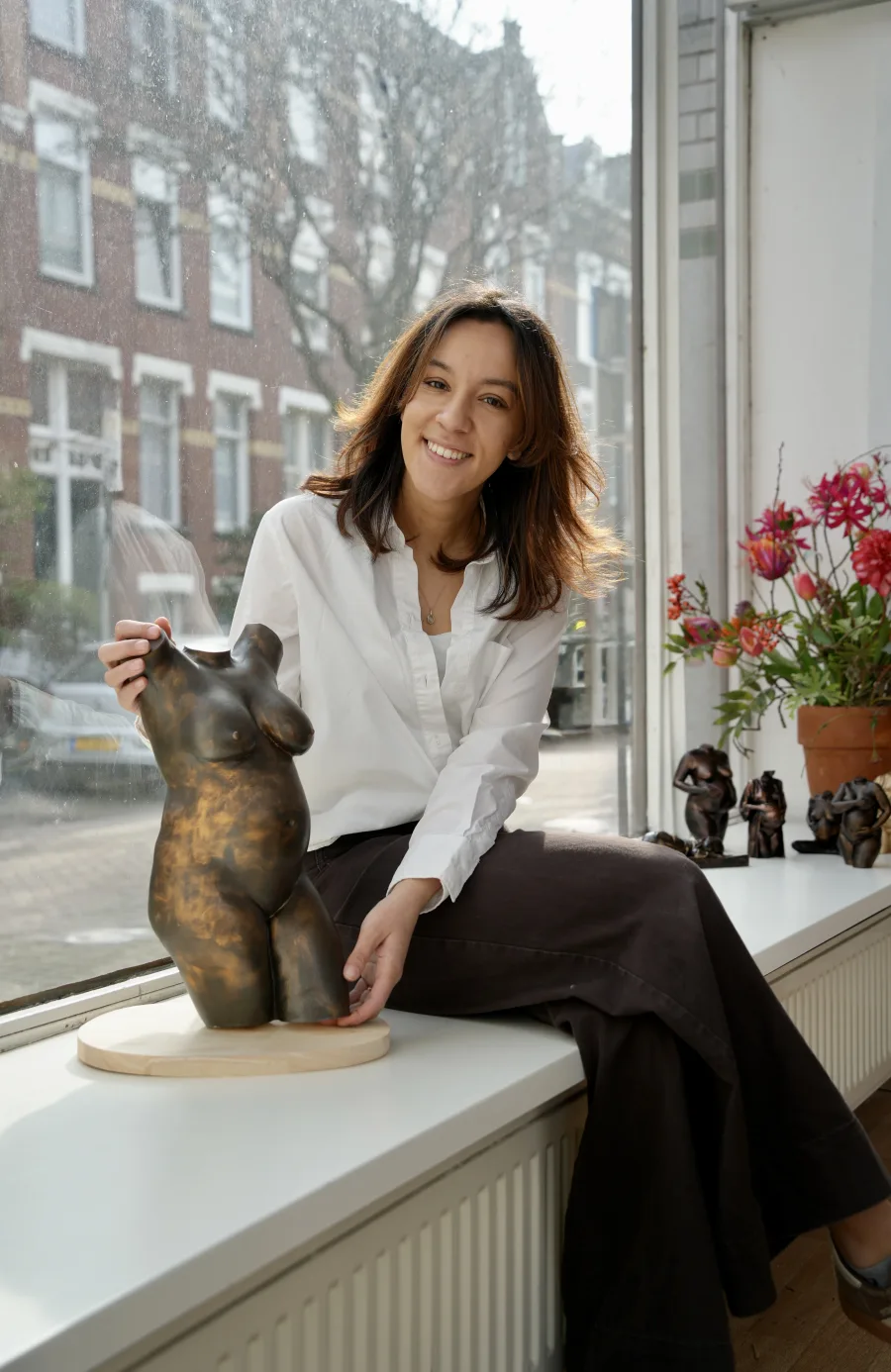 Ontspanning tijdens en na de zwangerschap: de kracht van yoga en wellness